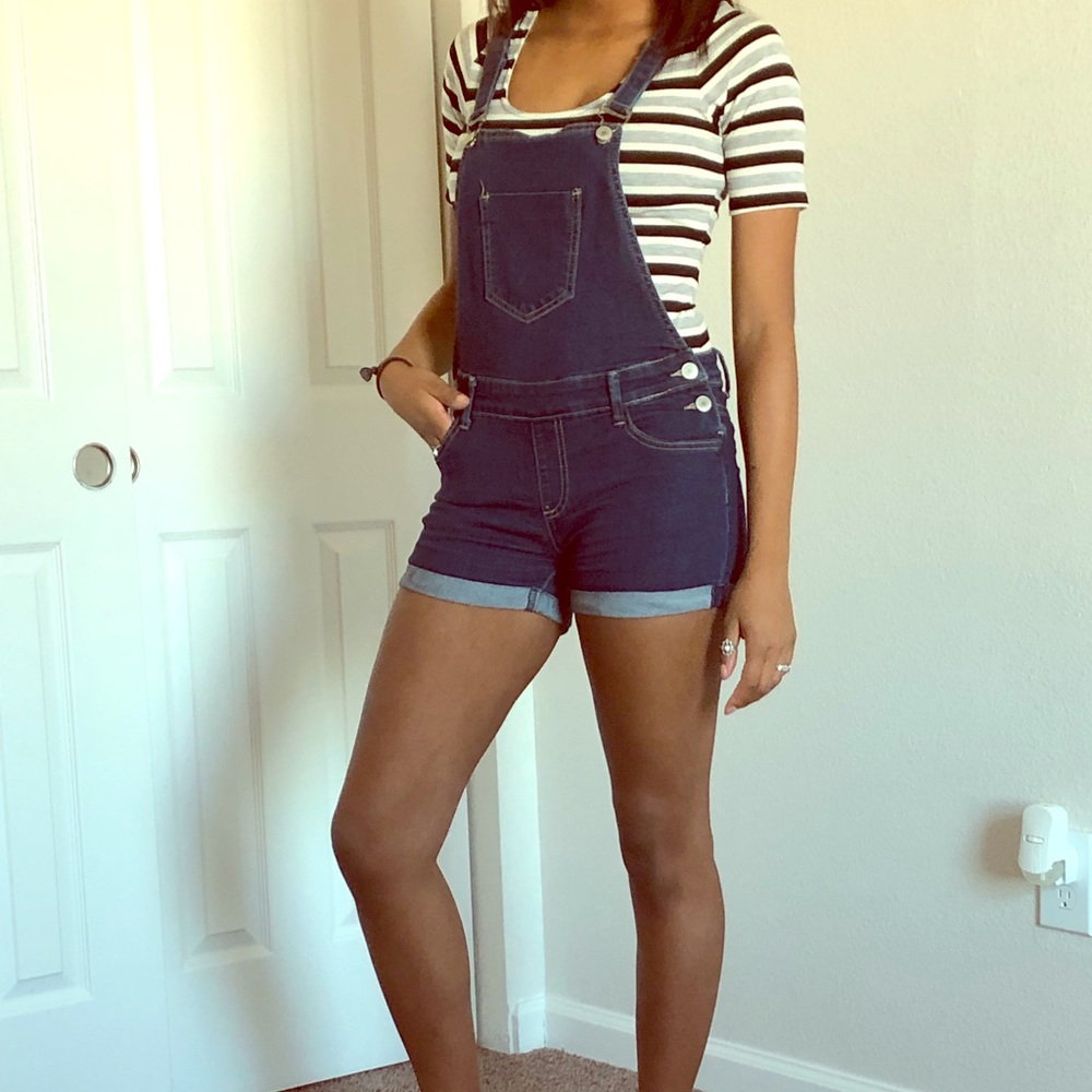 Overall shorts